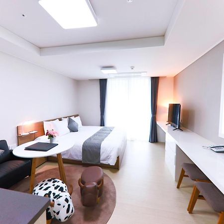 Geoje Leein Stay Hotel Exteriör bild