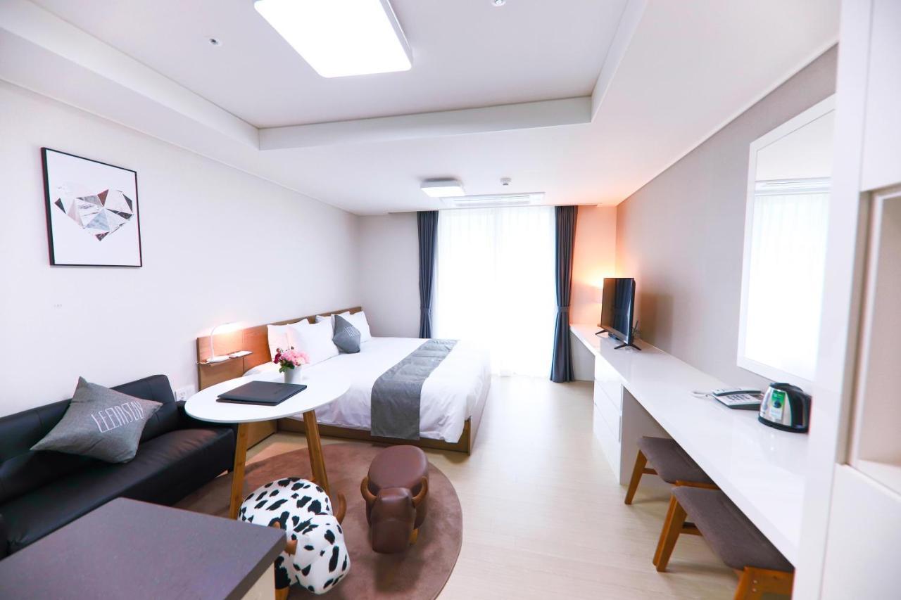 Geoje Leein Stay Hotel Exteriör bild